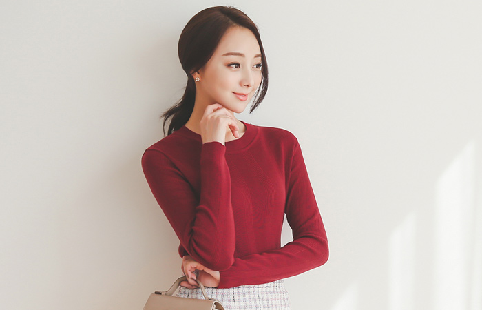 Slash Up Round Knit Tee