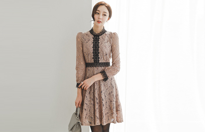 Romantic Stephanie Race Dress (Coral Pink)