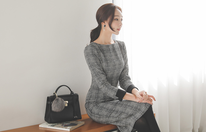 Hound Modern Retail Color Dress