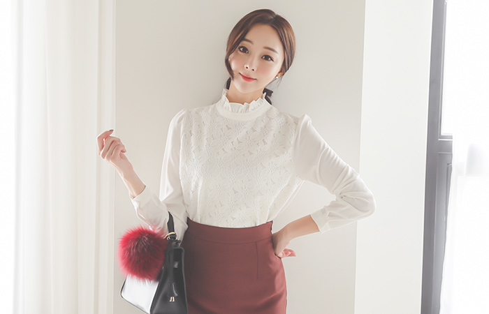 Albinica Frill Neck Flower Race Blouse