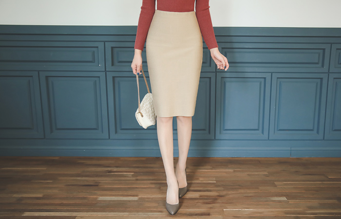 쫀쫀 Incision H Knit Skirt (Black Only)