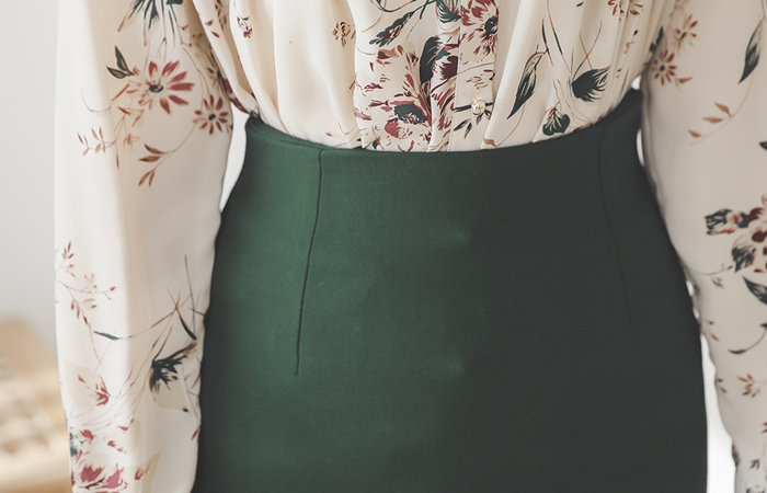 Basic Obi H-Line Midi Skirt