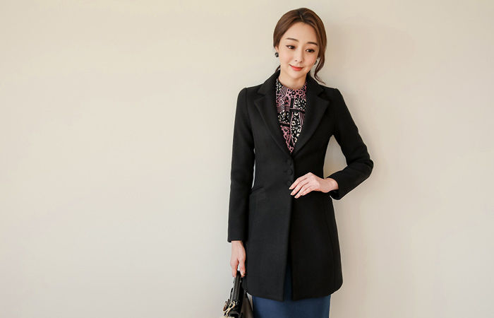 Triple Button Slim Taylor Coat