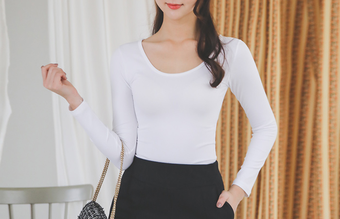 Slim Fit U Neck Heat Tech T-shirt