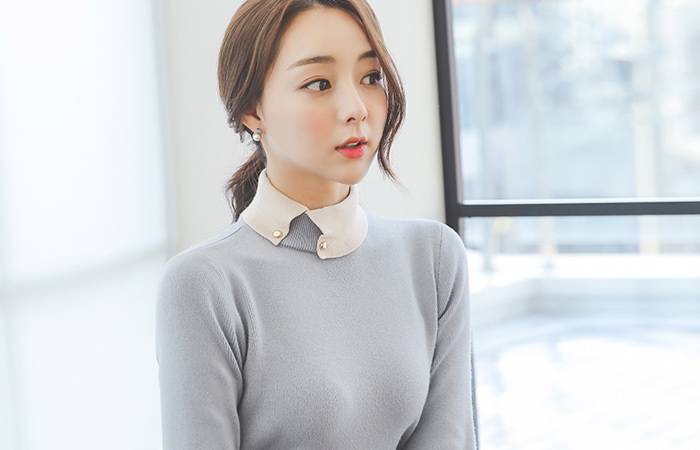 Gold button color combination