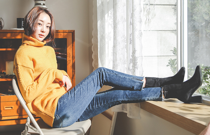 Side slit cut Span napping denim jeans