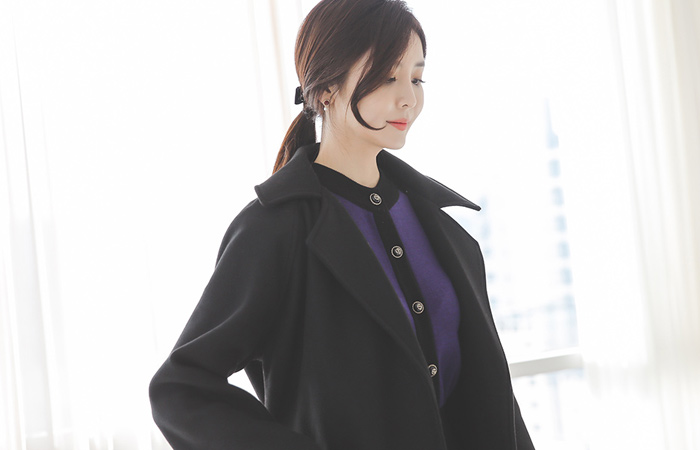 Taylor loose fit Belted Wool Tufted coat