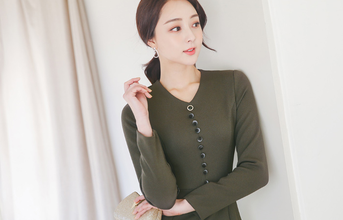 Velvet Beanie Button V-neck Span Dress