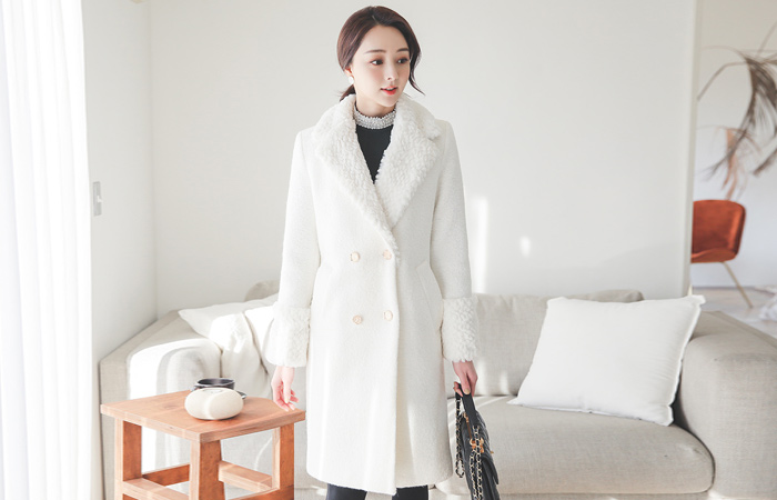 Luxury Eco-Trimming Gold Button Wool Coat