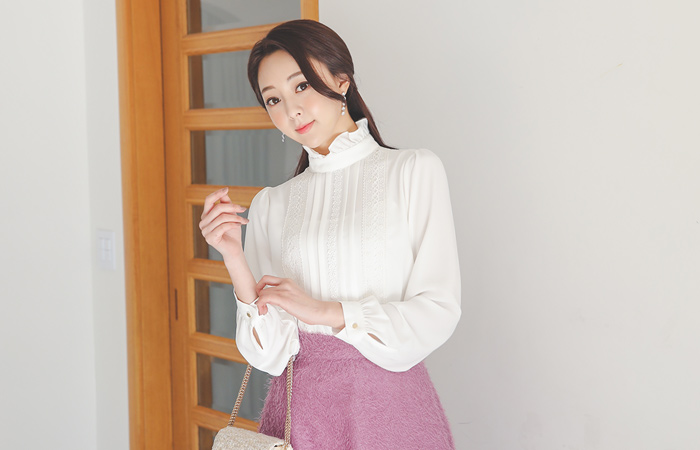 Flower embroidery lace ruffle neck Blouse