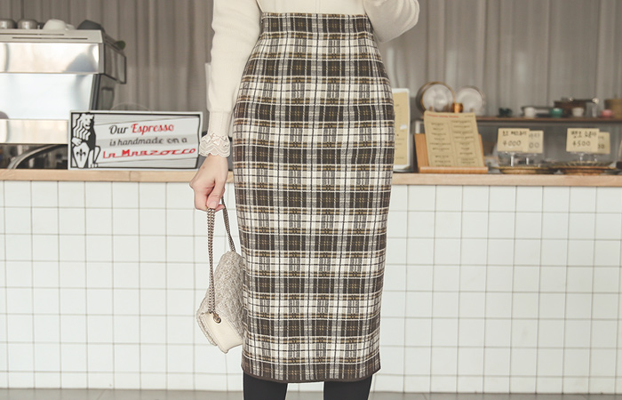 Plaid-Check Stretchy-Waist Knit Skirt