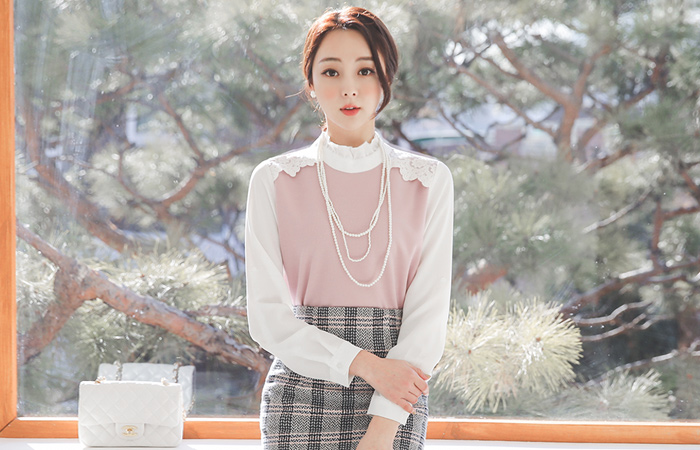 Lovely Frill Neck Race Color Combination Blouse