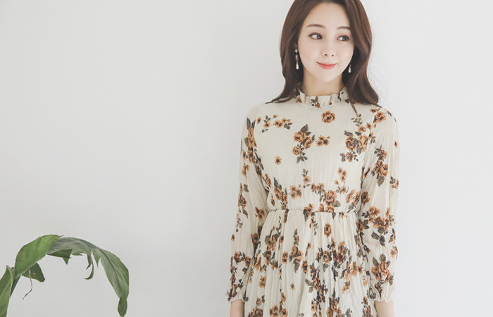 Flower Lovely Frill Neck Chiffon Dress