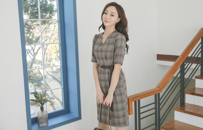 Carry Glen Plaid V-Neck Pintuck Dress
