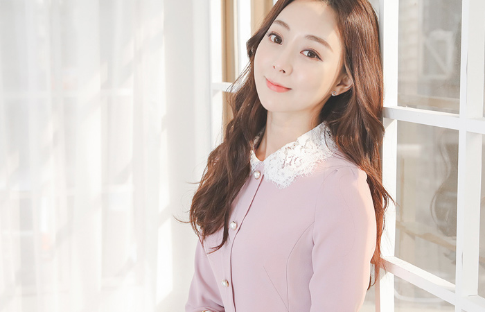 Lace Callor Color Combination Pearl Buttons Flared Dress