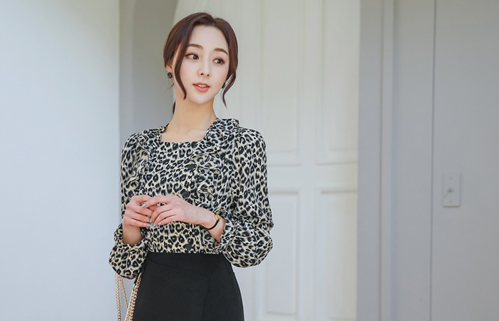 Leopard Ruffle Square Neck Blouse