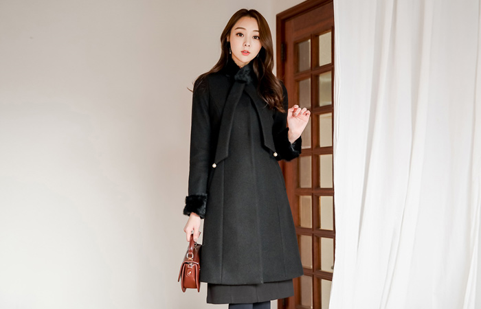 pearl rabbit fur muffler rounding wool coat