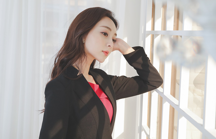 Slit No-collar Antique-Buttons Peplum Jacket