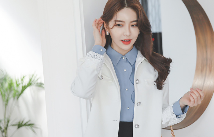Romantic Lace Cuffs Pearl Buttons Jacket