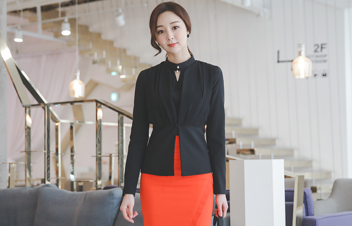Round Double Chiffon Shoulder-Pintuck Jacket