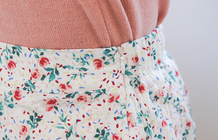 Sprinkle Flower Wrinkle Rong Skirt