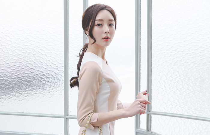 Diamond Line-Colored Round Span Dress