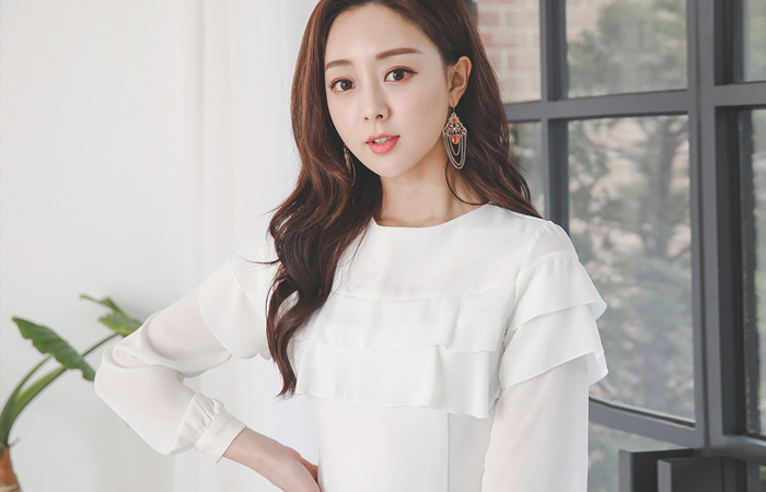 Tiered Chiffon Cape Ruffle Dress