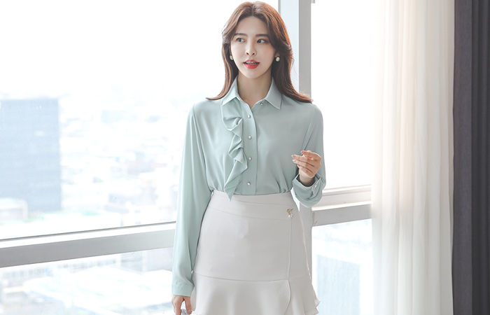 Wrinkle One Side Frill Blouse