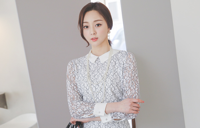 Lady Flat Collar Color Combination Lace Blouse
