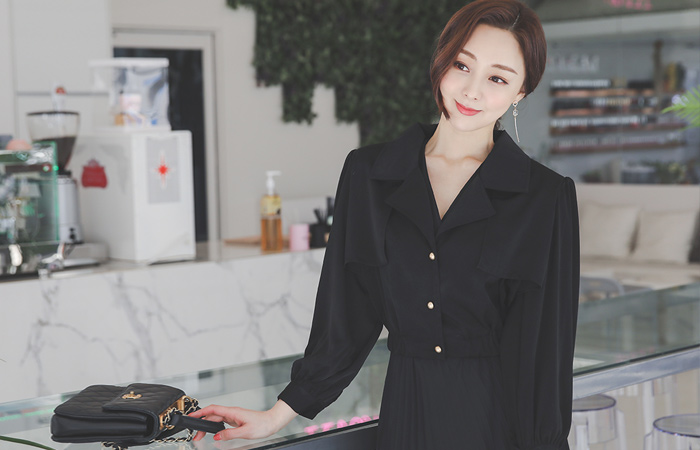 Gold Button Big-Collar Back-Shirring Blouson