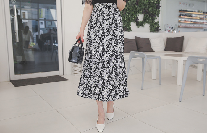 Jane Flower Back Banding A-line Long Skirt