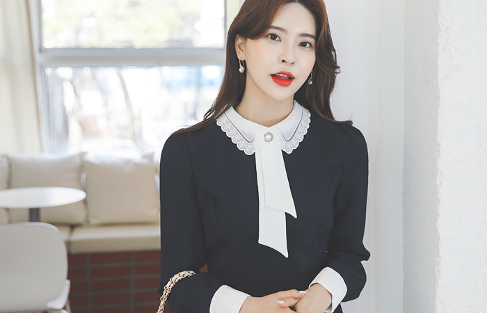 Pearl-Tie Lace Callor Ruffle Dress