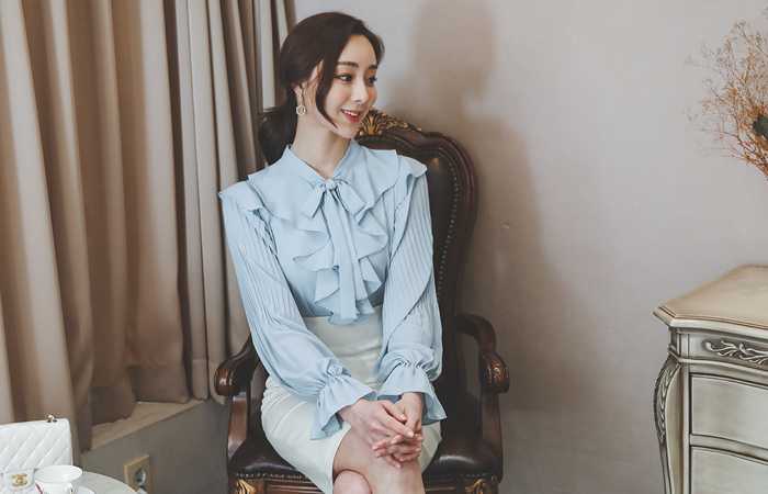 Lovely Pleats Cuffs Sleeves Blouse