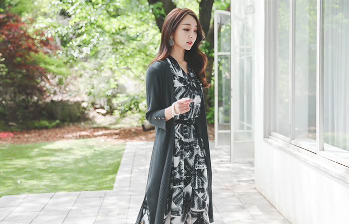 Modern Gold Button Slit Long cardigan