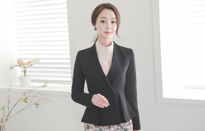 Leather Belted No collar Cutting Flared Jacket