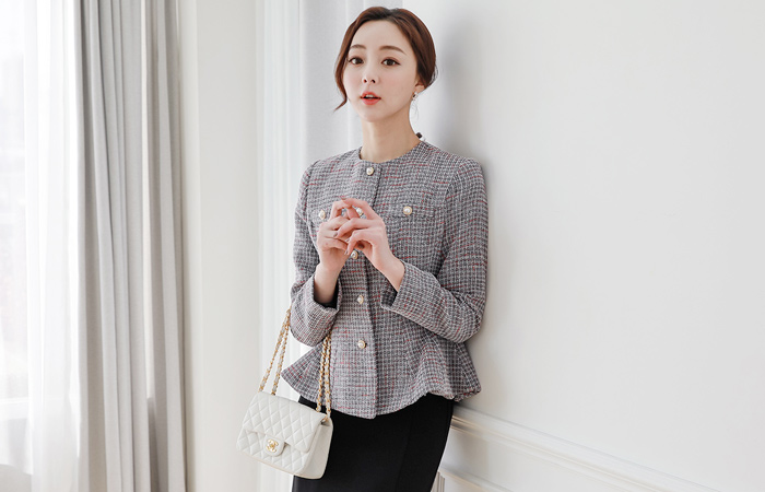 Imitation Pearl Round Flared Tweed Jacket