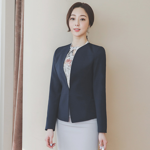 Simple Cutting Rounding Jacket