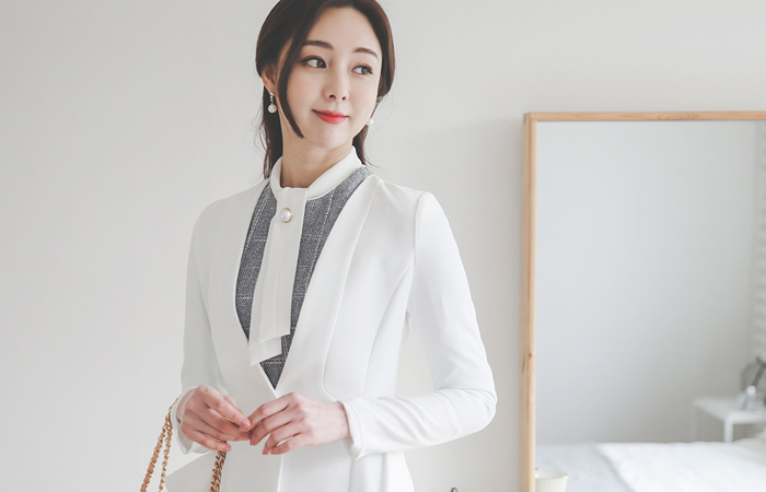 Pintuck Cutting No-collar One-Button Jacket