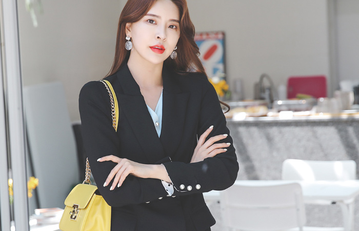 Double Pearl Dot Colored-Sleeves Jacket