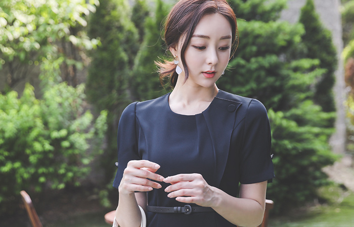 Unbalance Drape Puff Belted Dress