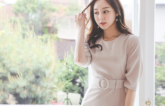 Lily Shirring Sleeves O-ring Belted Dress