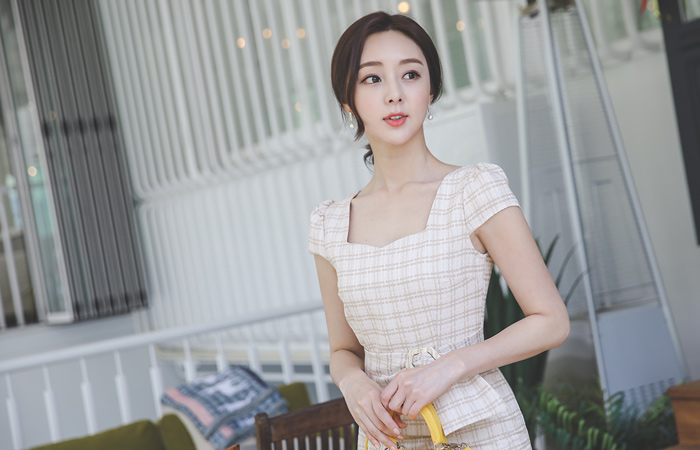 Heart Neck Cap-Sleeves Belted Check Dress