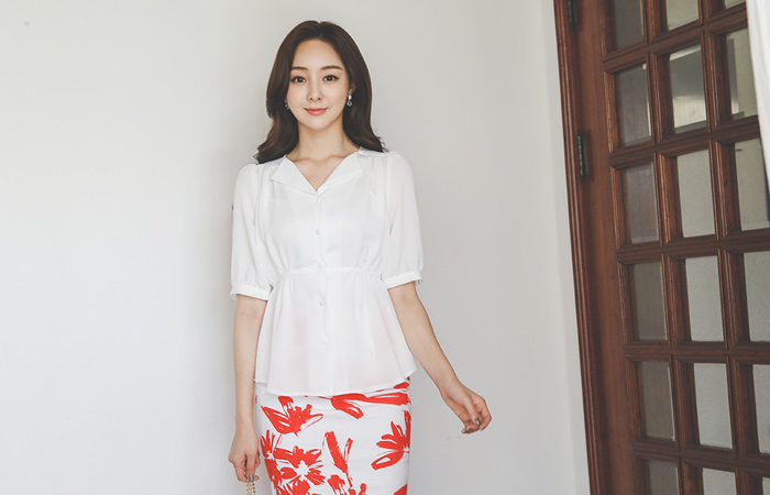 Open-Collar Shirring String Belted Blouse
