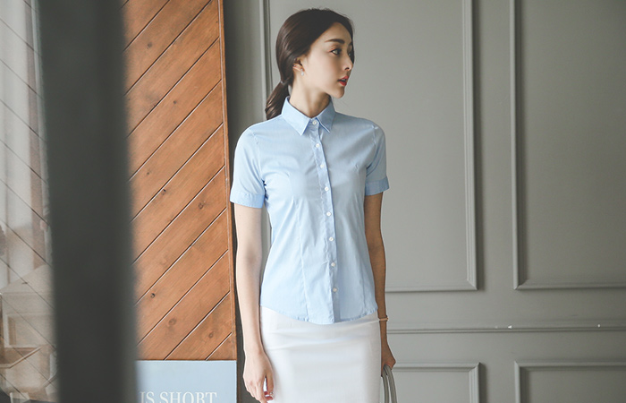 Basic Slim Cotton span Shirt (short-sleeved)