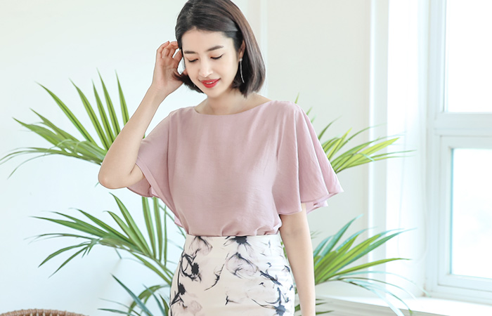 simple boat neck wing Blouse