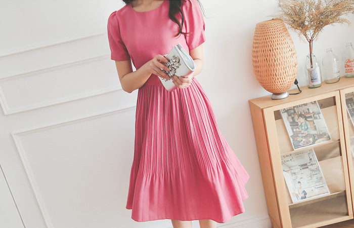 Blanc Linen Pleats Dress