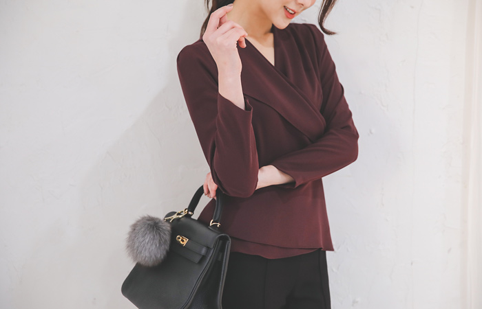 Double V-neck Unpepper Blouse