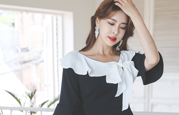 Black Swan Collar Color Combination Ruffle Ribbon Dress