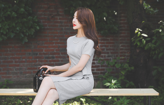 Unbalance Ruffle Line Cutting Necklace Span Dress