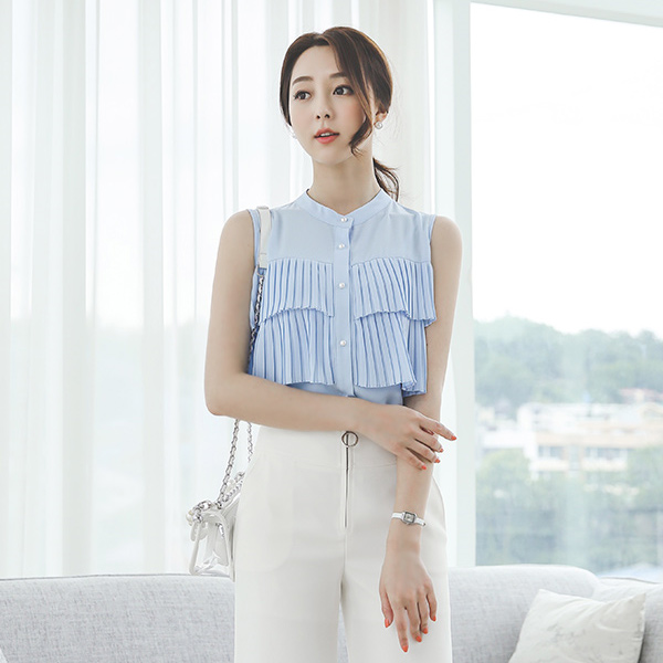 Double Pleats Pearl Button Blouse